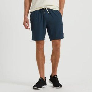 Men’s Vuori Kore short 7.5” in indigo, size M